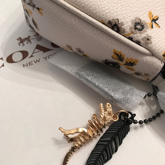 Beautiful Authentic COACH Leather & charm wristlet - Picture 6 of 6